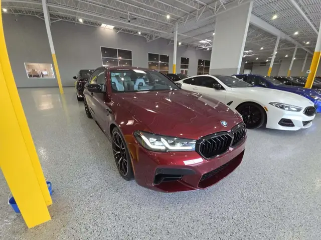 BMW M5 SEDAN 2023