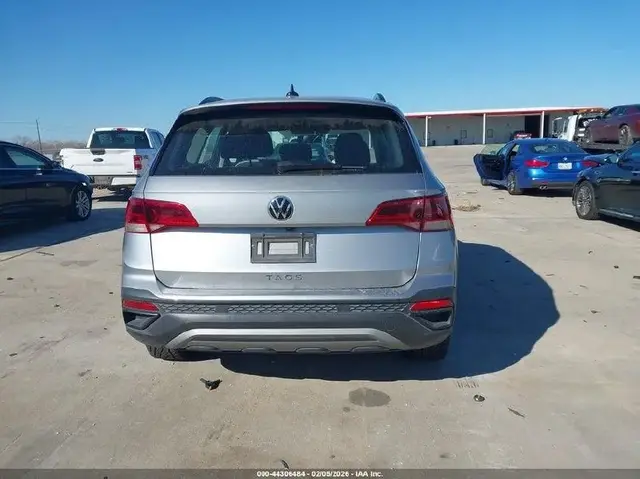 VOLKSWAGEN TAOS 2022
