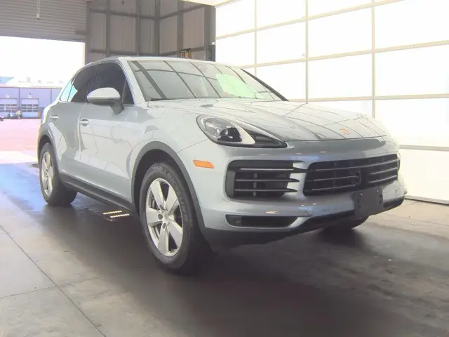 PORSCHE CAYENNE 2023
