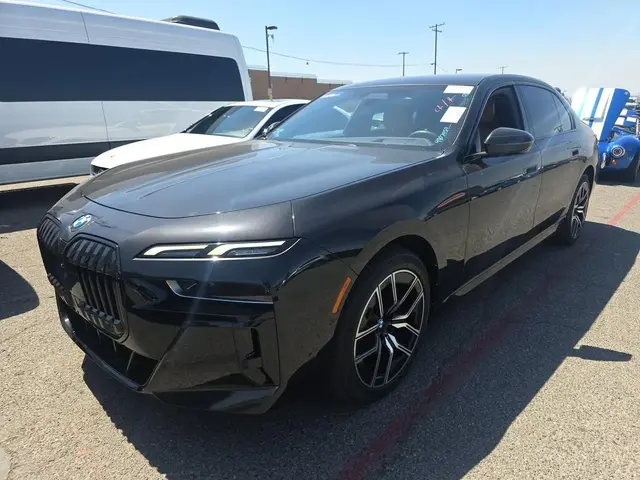 BMW 7 SERIES SEDAN 740I 2023