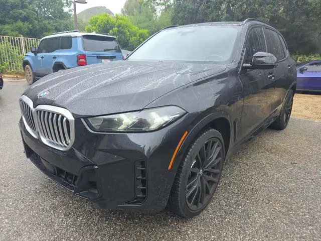 BMW X5 SPORTS ACTIVITY VEHICLE 2023