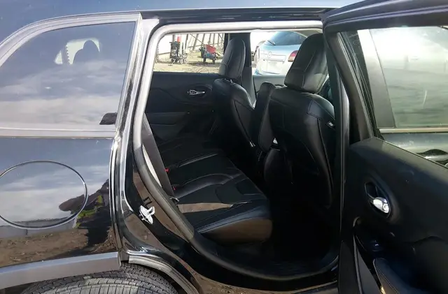 JEEP CHEROKEE ALTITUDE LUX 4X4 2023