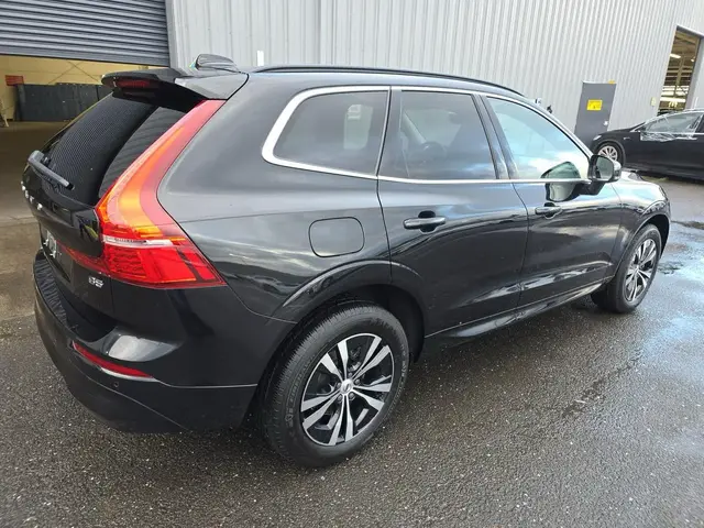 VOLVO XC60 B5 CORE 2023