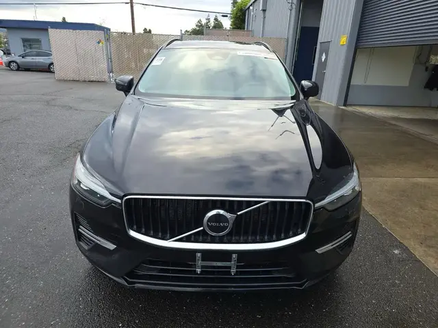 VOLVO XC60 B5 CORE 2023