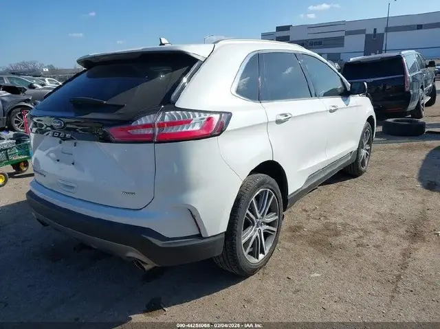 FORD EDGE TITANIUM 2022