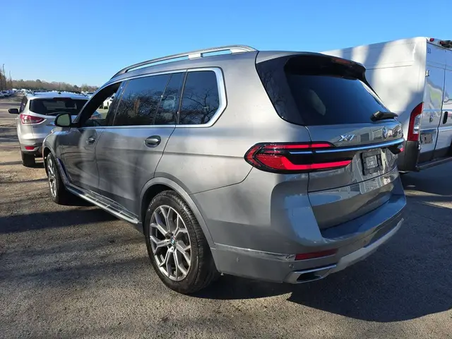 BMW X7 SPORTS ACTIVITY VEHICLE 2023