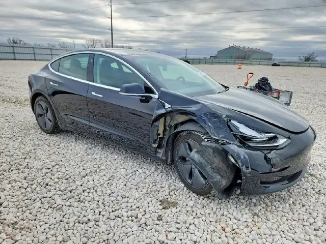 TESLA MODEL 3 2020