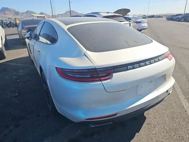 PORSCHE PANAMERA 2020