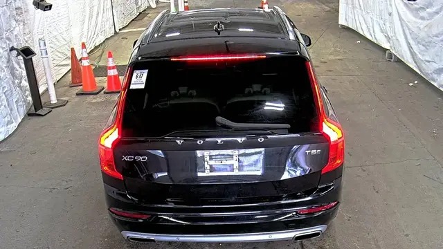 VOLVO XC90 T5 MOMENTUM 7-PASSENGER 2020