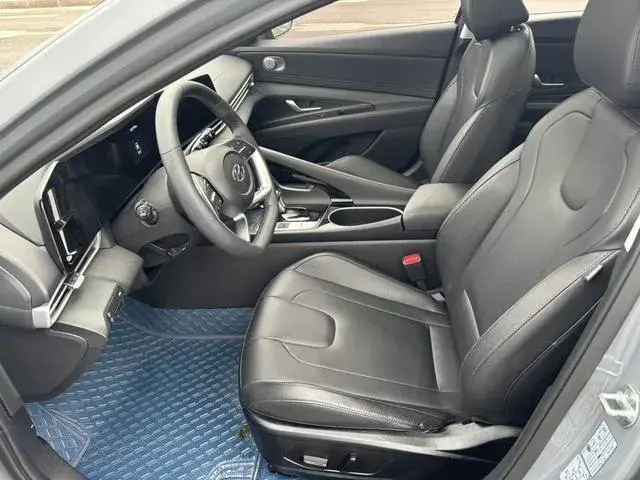 HYUNDAI ELANTRA 2022