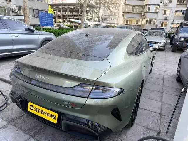 XIAOMI SU7 2024