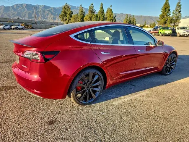 TESLA MODEL 3 DUAL MOTOR 2020