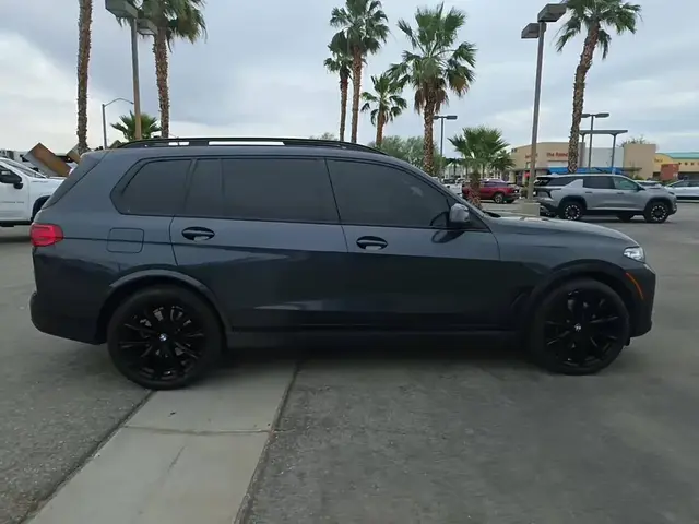 BMW X7 SPORTS ACTIVITY VEHICLE 2022