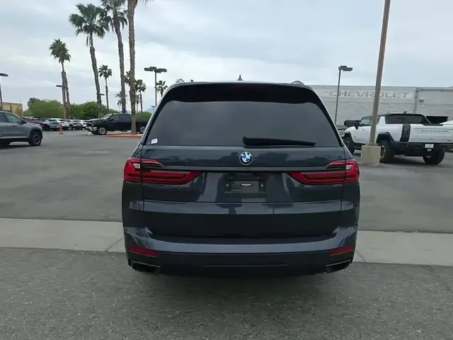 BMW X7 SPORTS ACTIVITY VEHICLE 2022