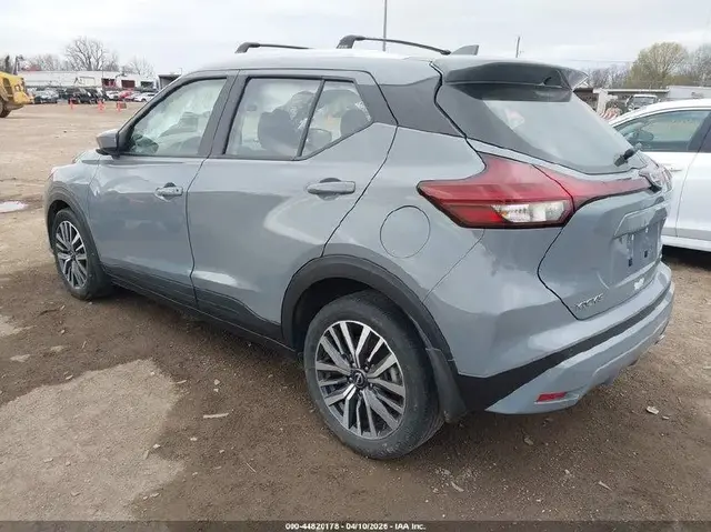 NISSAN KICKS SV XTRONIC CVT 2022