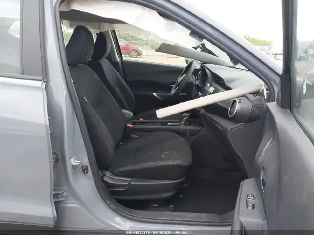 NISSAN KICKS SV XTRONIC CVT 2022