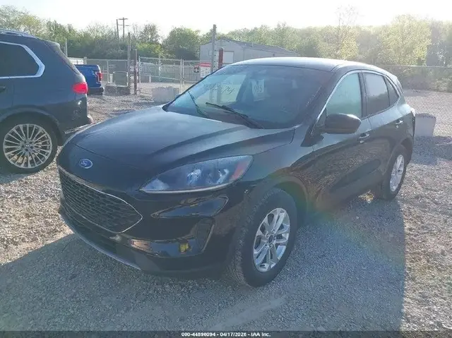 FORD ESCAPE SE 2022