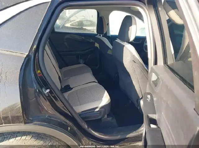 FORD ESCAPE SE 2022