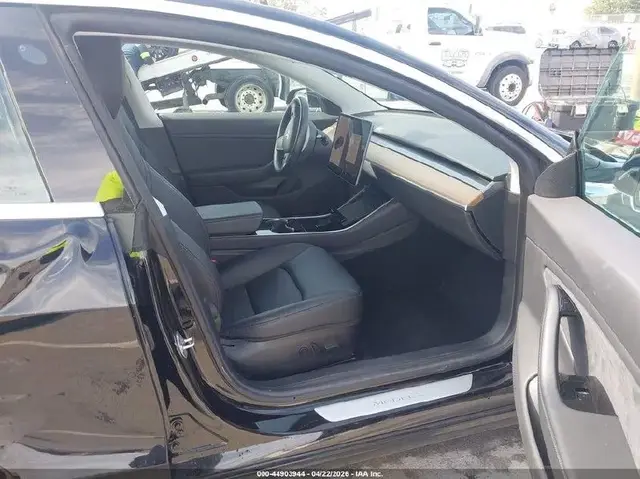 TESLA MODEL 3 LONG RANGE 2019