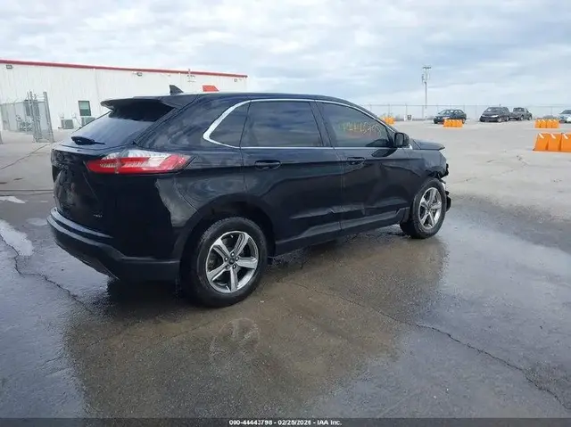 FORD EDGE SEL 2023