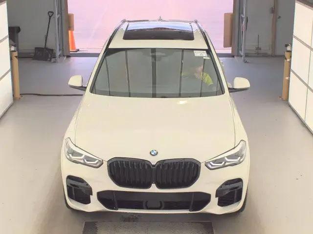 BMW X5 SPORTS ACTIVITY VEHICLE 2022