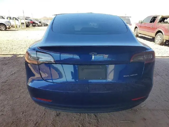 TESLA MODEL 3 2019