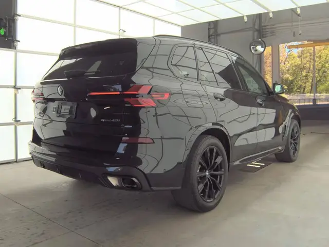 BMW X5 SPORTS ACTIVITY VEHICLE 2024