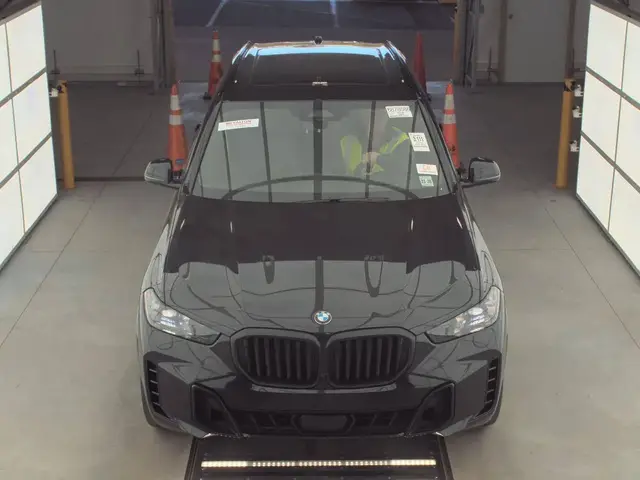 BMW X5 SPORTS ACTIVITY VEHICLE 2024