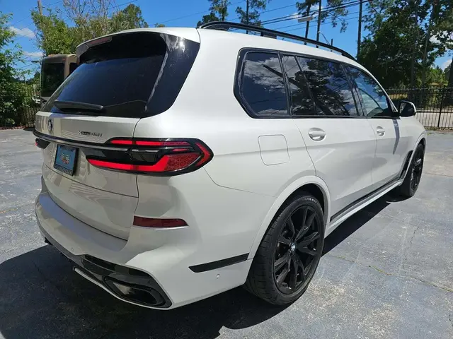 BMW X7 SPORTS ACTIVITY VEHICLE 2022