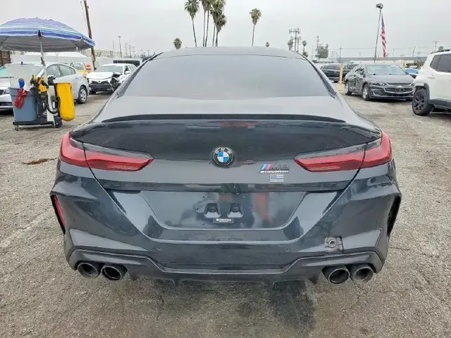 BMW M8 2022