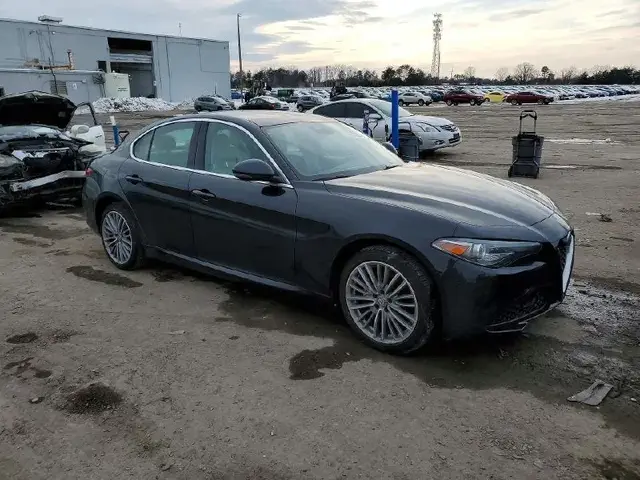 ALFA ROMEO GIULIA TI Q4 2017