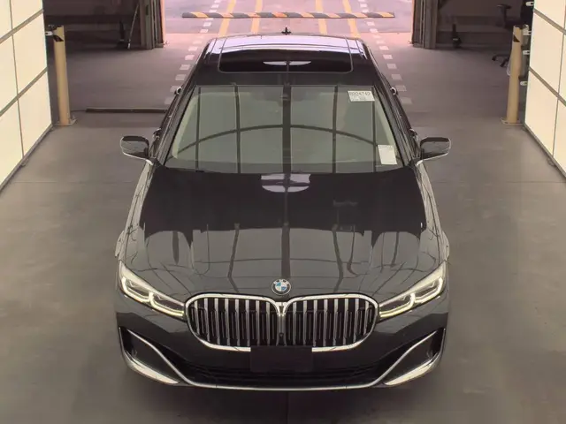 BMW 7 SERIES SEDAN 740I 2022