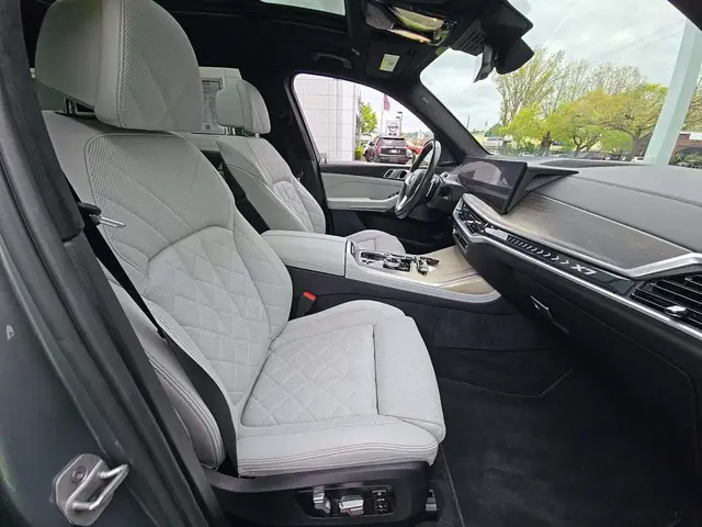 BMW X7 SPORTS ACTIVITY VEHICLE 2023