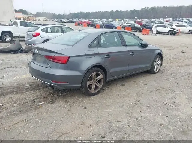 AUDI A3 PREMIUM 2017