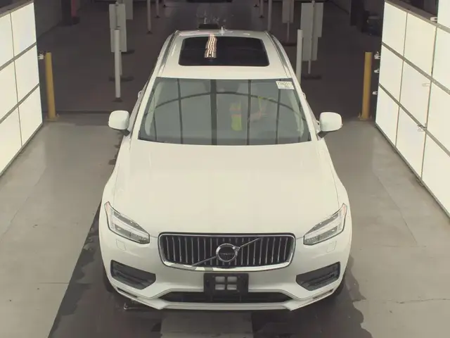 VOLVO XC90 T6 MOMENTUM 6-PASSENGER 2020