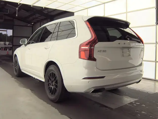 VOLVO XC90 T6 MOMENTUM 6-PASSENGER 2020
