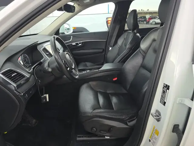 VOLVO XC90 T6 MOMENTUM 6-PASSENGER 2020