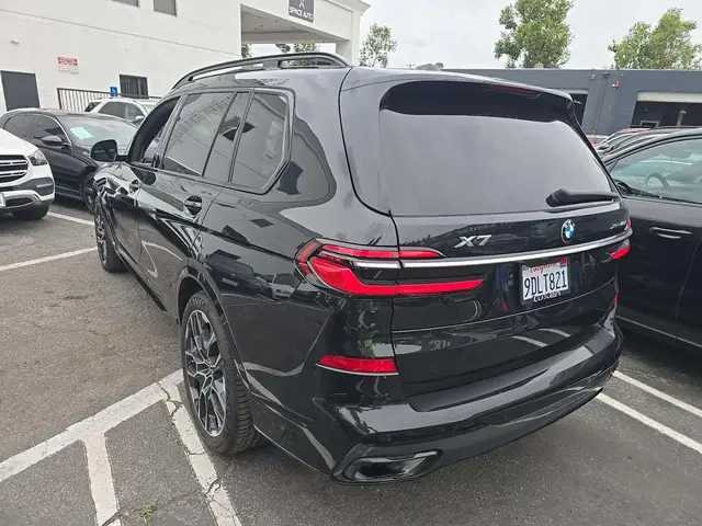 BMW X7 SPORTS ACTIVITY VEHICLE 2022