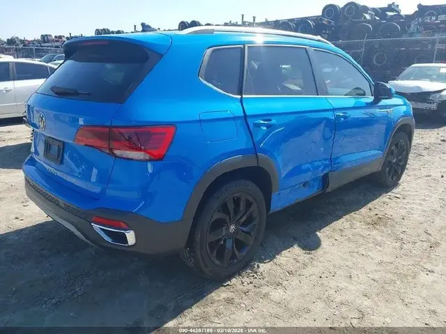 VOLKSWAGEN TAOS SE 2022