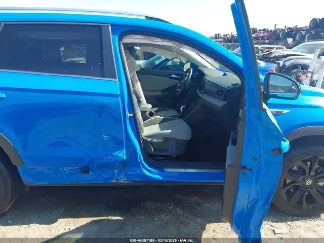 VOLKSWAGEN TAOS SE 2022