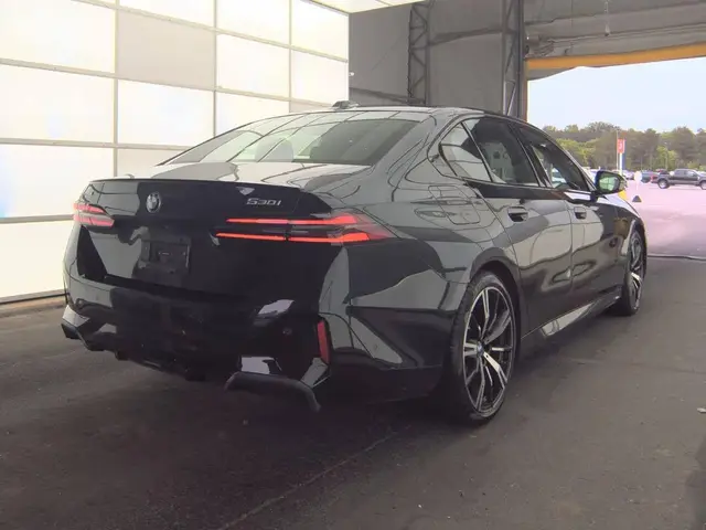 BMW 5 SERIES SEDAN 530I 2024