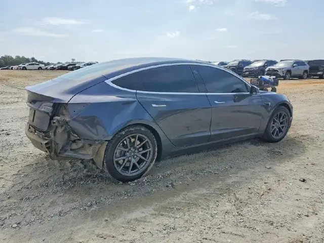 TESLA MODEL 3 2018