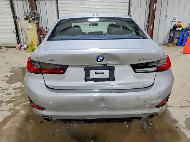 BMW 330XI 2019