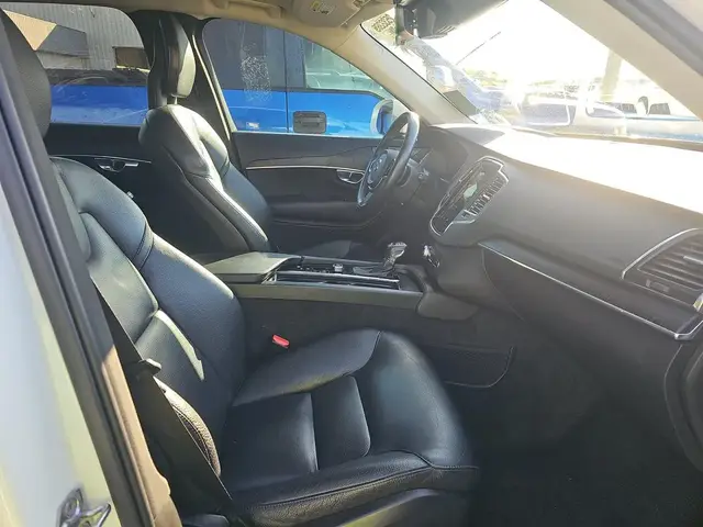 VOLVO XC90 T6 MOMENTUM 7-PASSENGER 2019