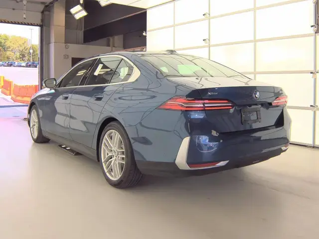 BMW 5 SERIES SEDAN 530I 2024
