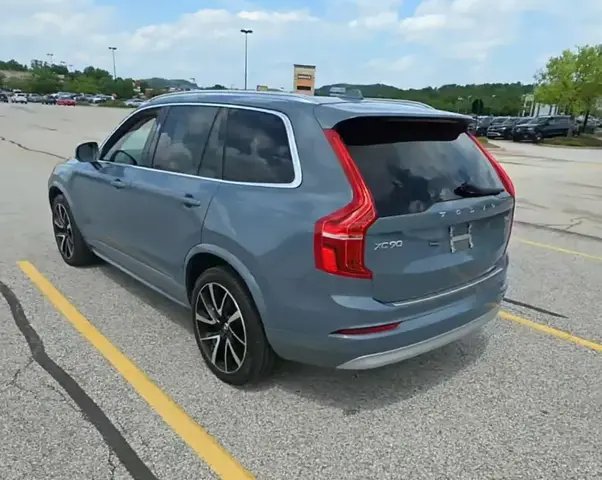 VOLVO XC90 T6 MOMENTUM 7-PASSENGER 2022