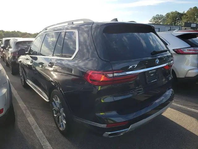 BMW X7 SPORTS ACTIVITY VEHICLE 2021