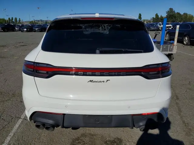 PORSCHE MACAN BASE 2022