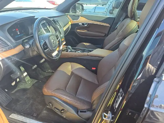 VOLVO XC90 RECHARGE T8 CORE 2023