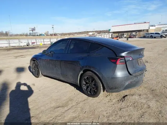 TESLA MODEL Y LONG RANGE 2022